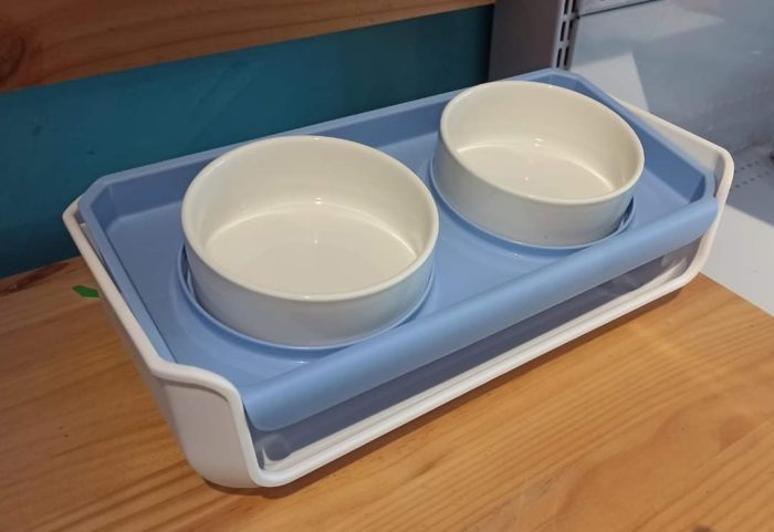 Comedero Doble de Cerámica : Confort Felino en Perú